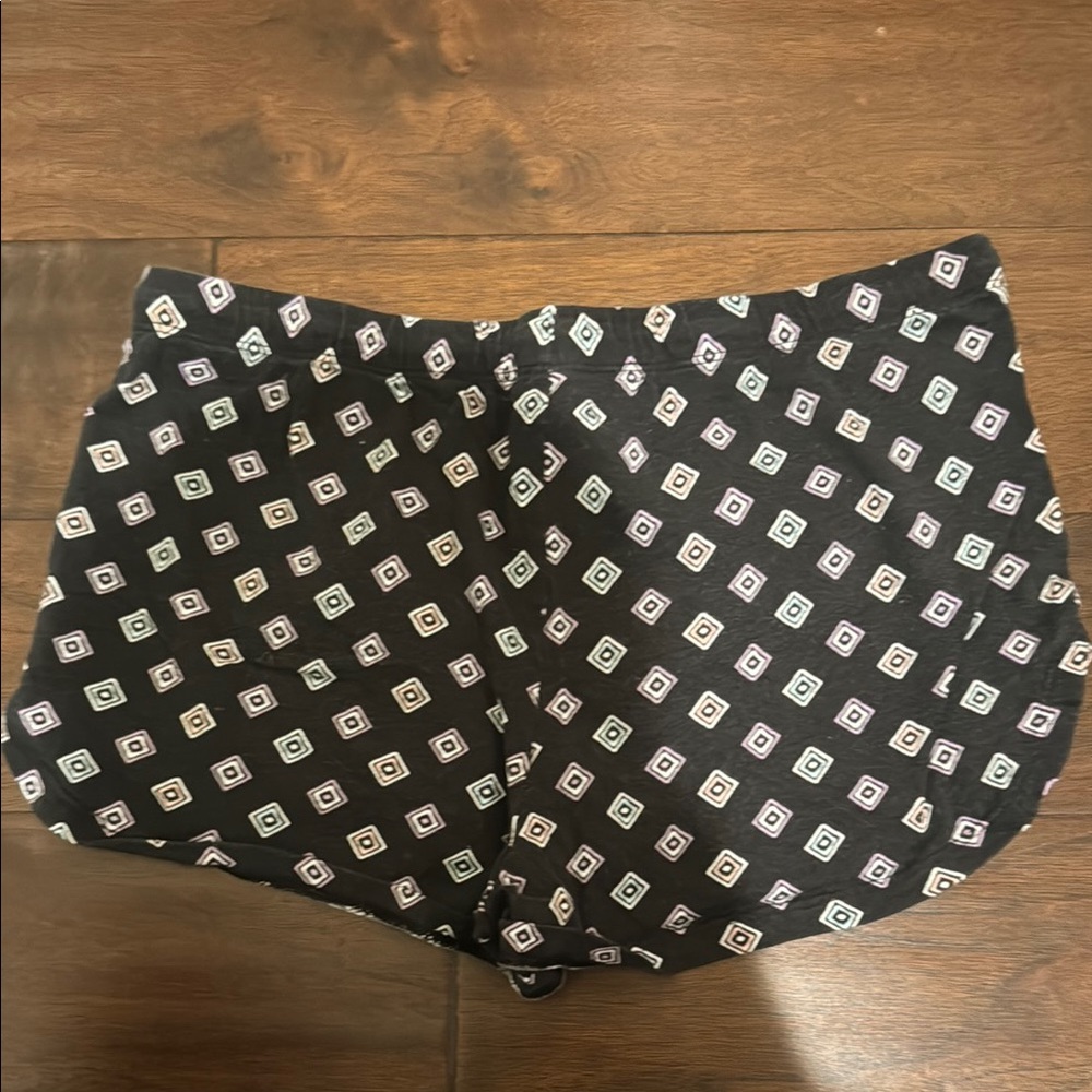 Patterned sleep shorts - Picture 3 of 4